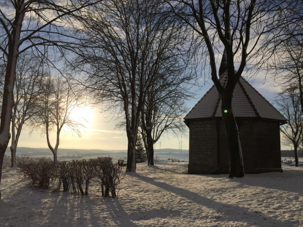 Winter in Altenheerse - Himmelsbergkapelle